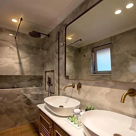 Hotell Capolavoro 4*